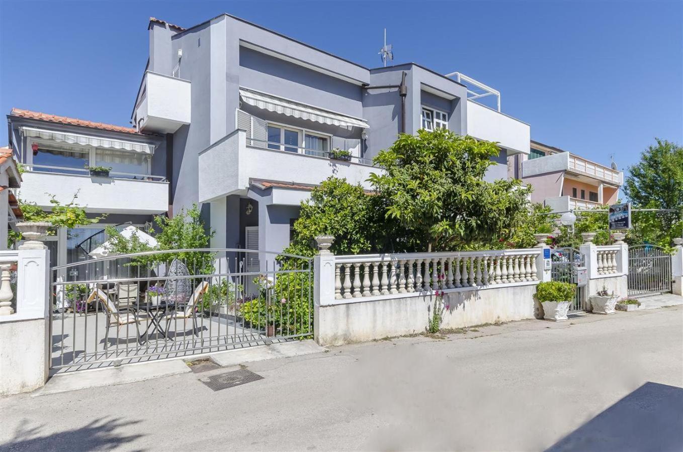 Apartments Keran - By Suites Living Vodice Zewnętrze zdjęcie